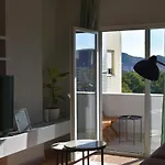 Lägenhet Tam Serviced Shallvaret District *