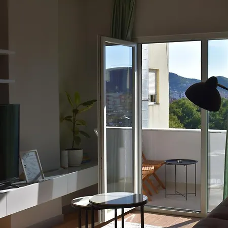 Appartamento Tam Serviced Shallvaret District *