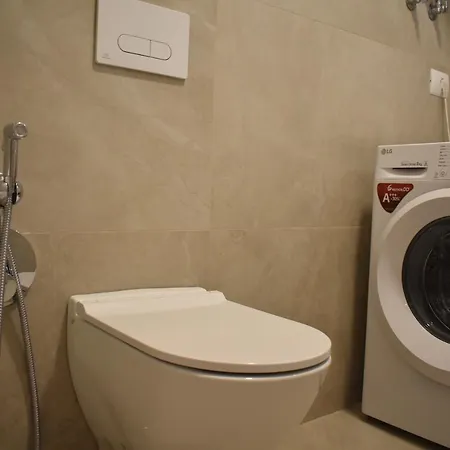 Appartamento Tam Serviced Shallvaret District *
