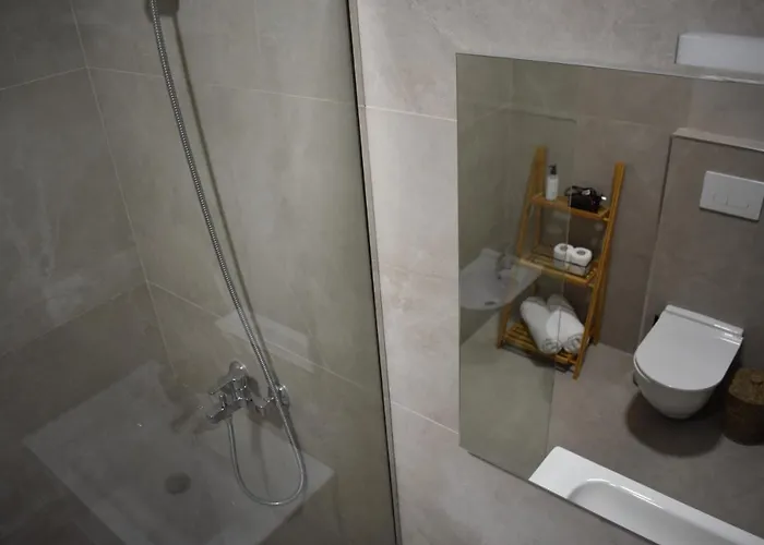 Tam Serviced Shallvaret District