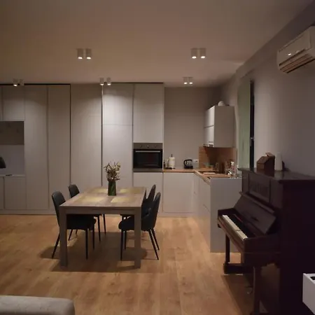 Tam Serviced Shallvaret District Apartment