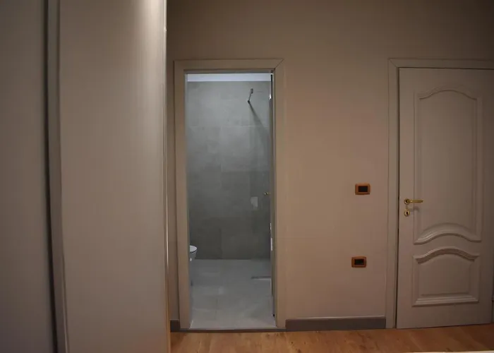 Tam Serviced Shallvaret District * Τίρανα