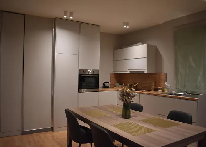 Tam Serviced Shallvaret District * Τίρανα