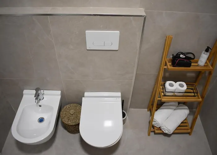 Tam Serviced Shallvaret District * Τίρανα